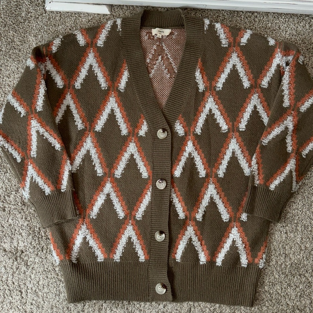 entro size small v-neck button down cardigan